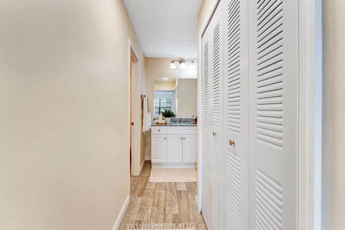 Unit 109 photo 13
