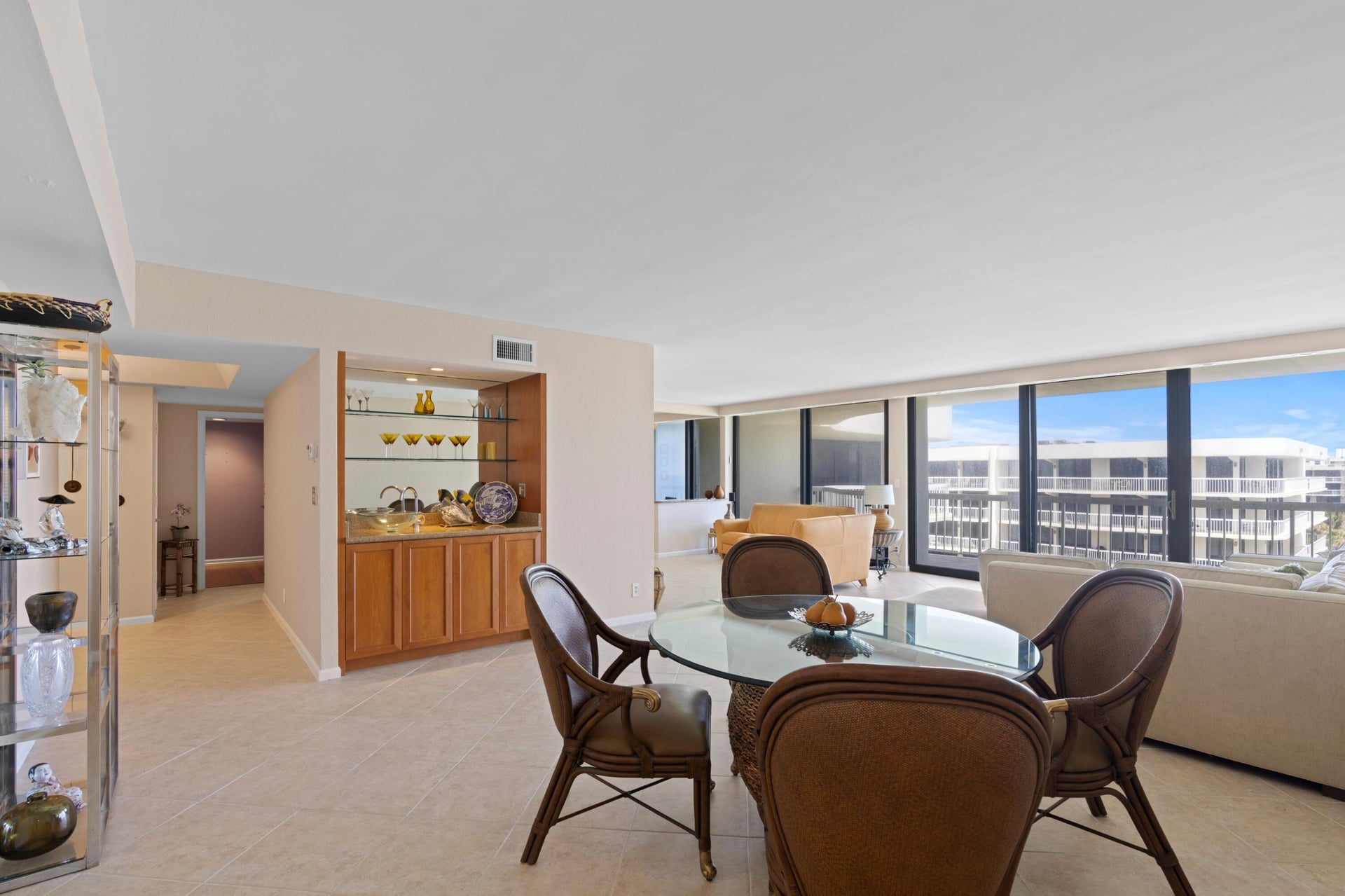 The Meridian Unit 504s photo 10