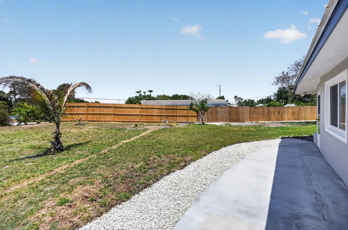 Residence photo 43