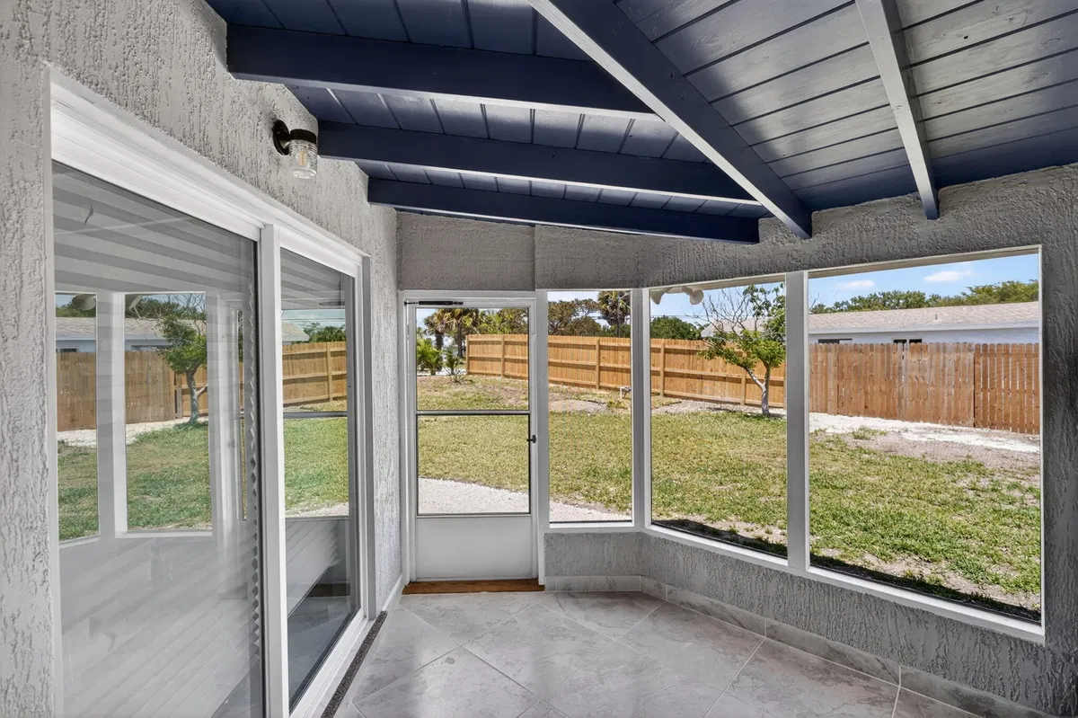 Residence photo 46