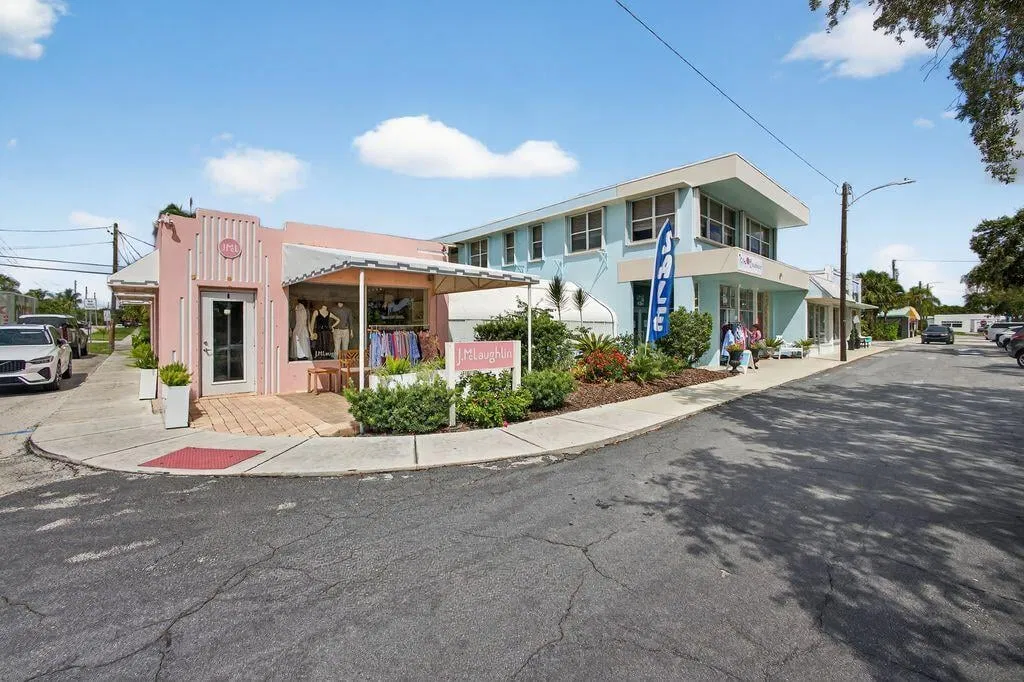 Residence photo 64