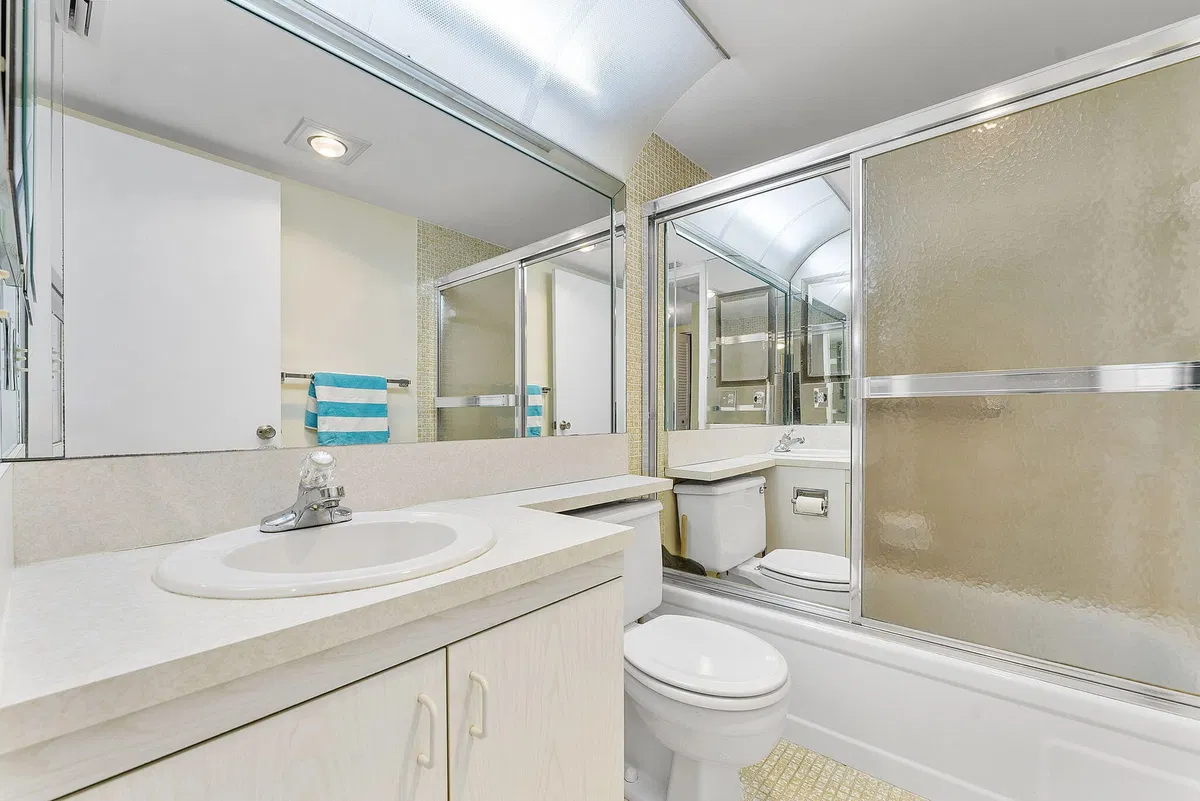 Residence photo 22