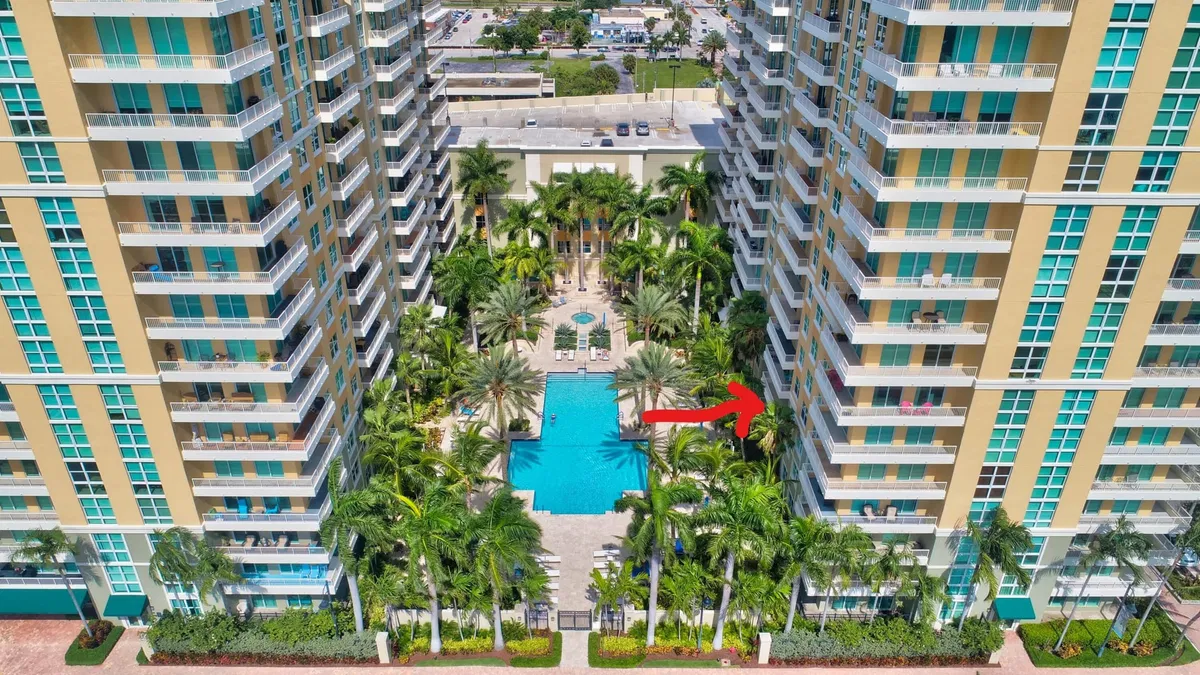 Boynton Beach Club Unit 203
