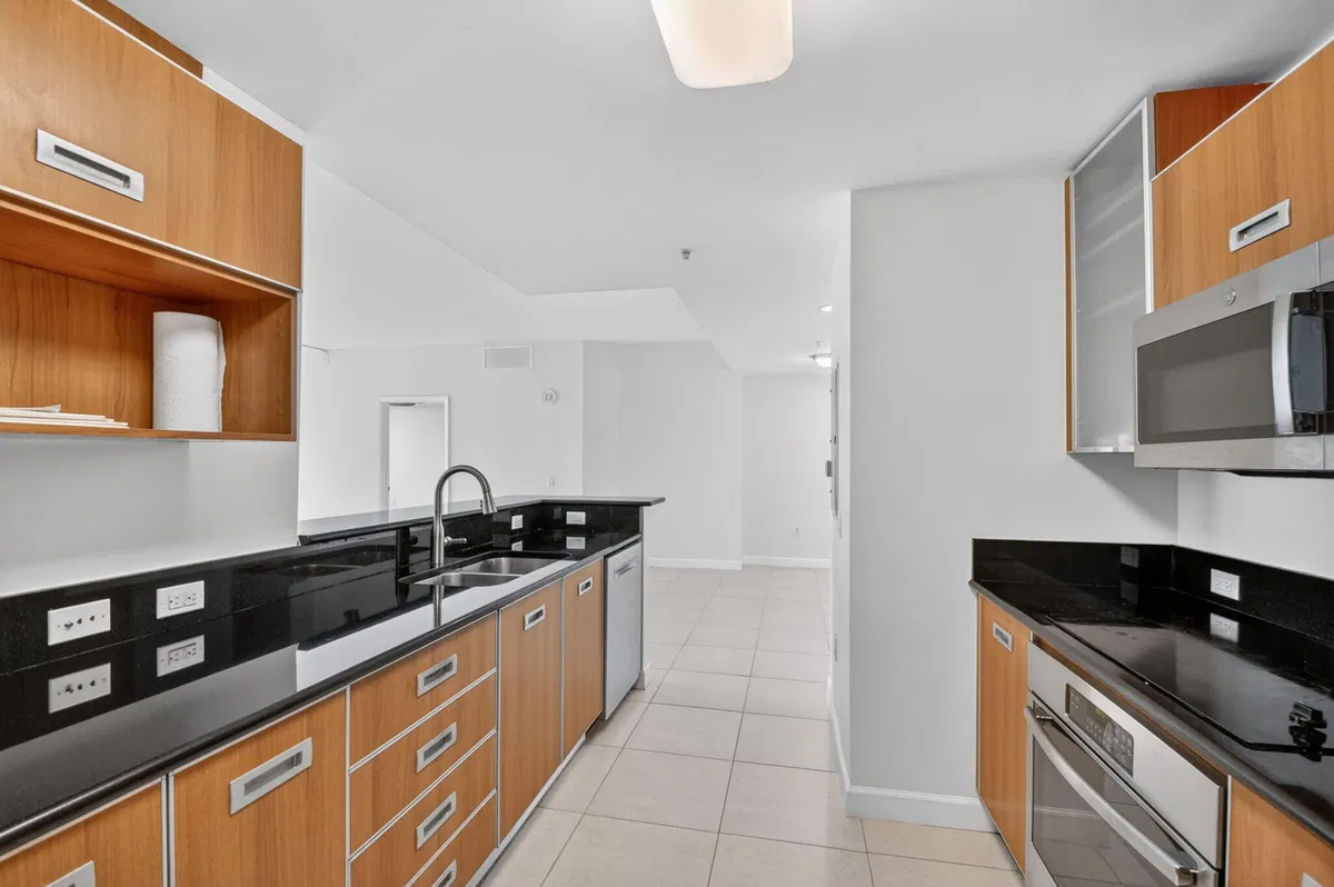 The Whitney Unit 630 photo 10