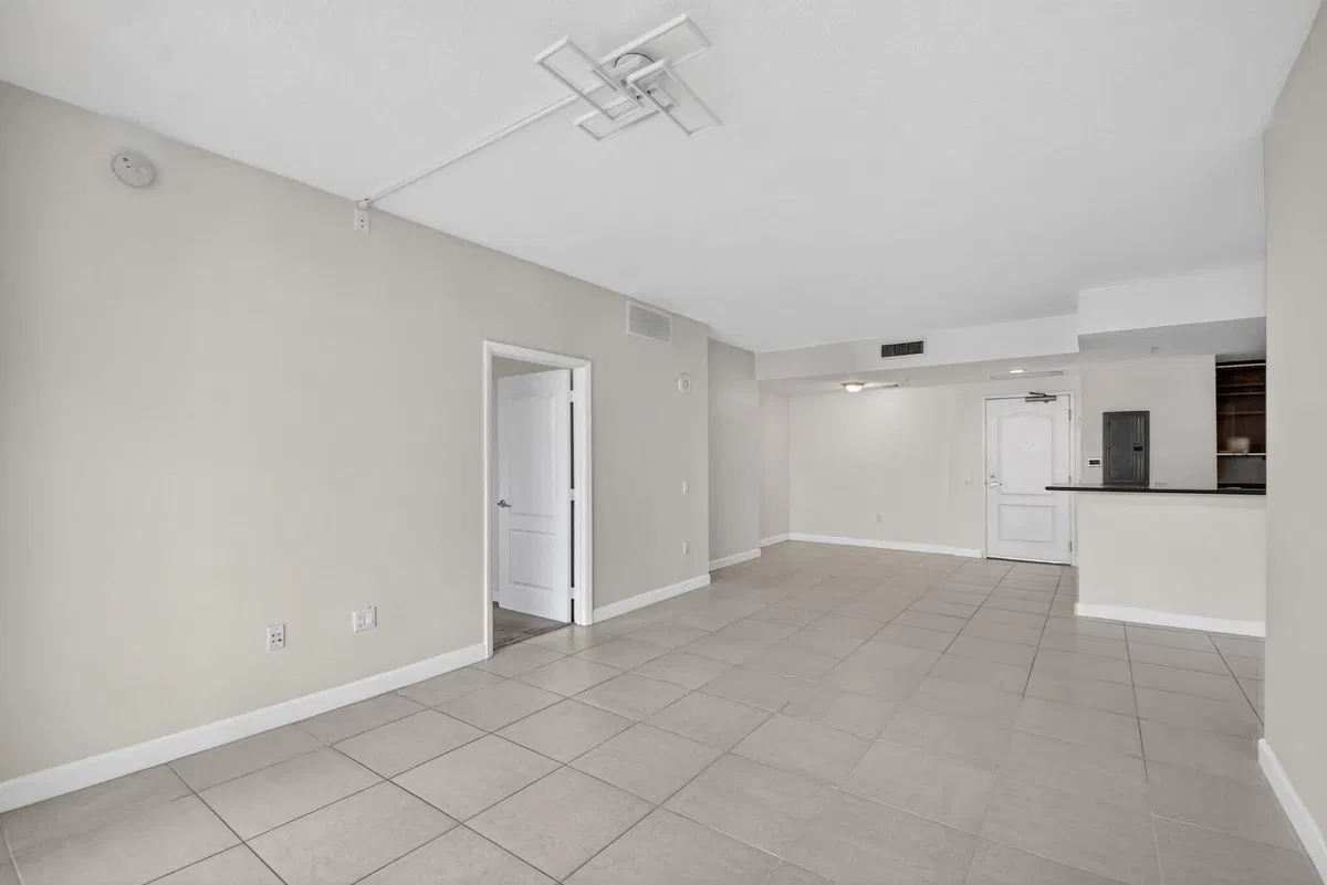 The Whitney Unit 630 photo 16