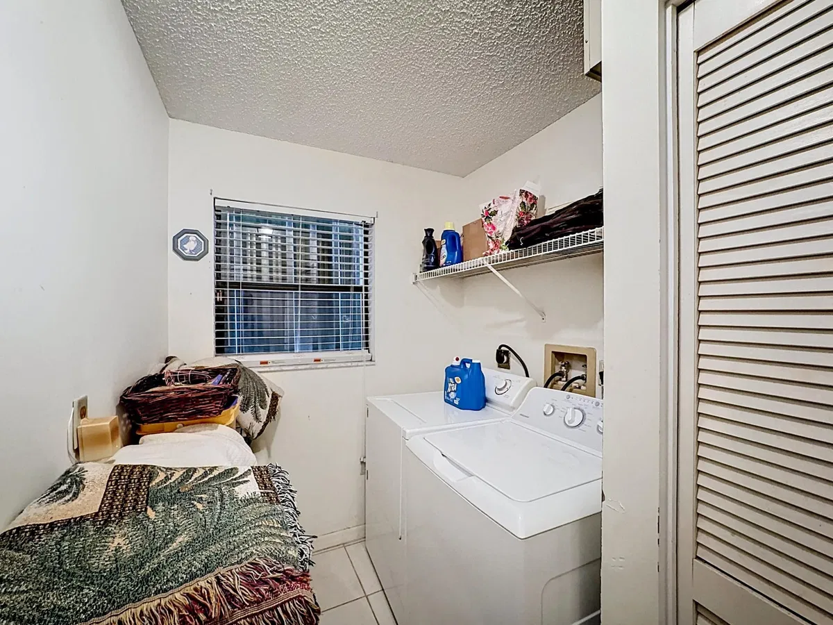 Residence photo 43
