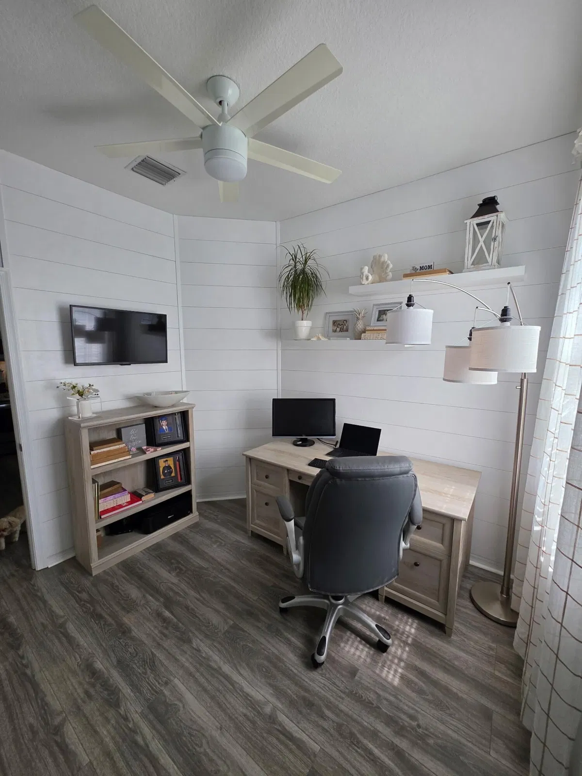 Unit 204 photo 16