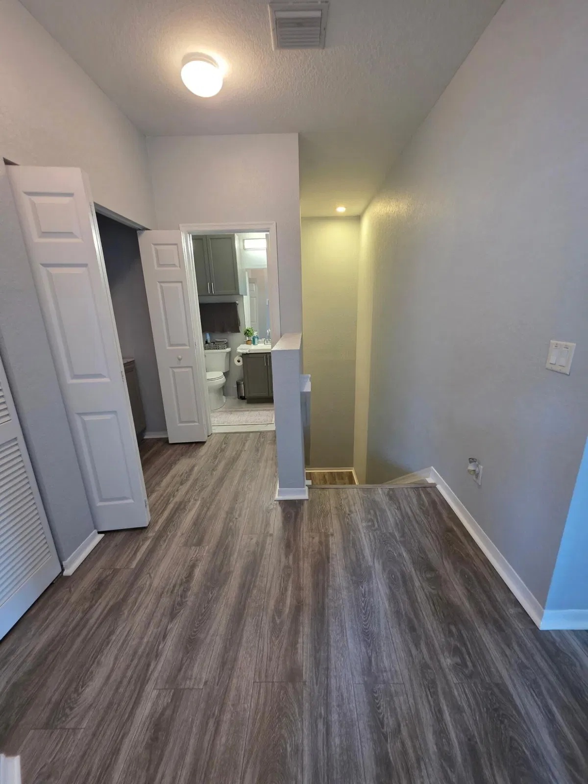 Unit 204 photo 22