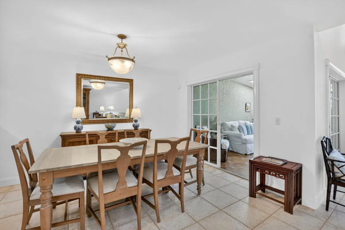  Residence photo 7