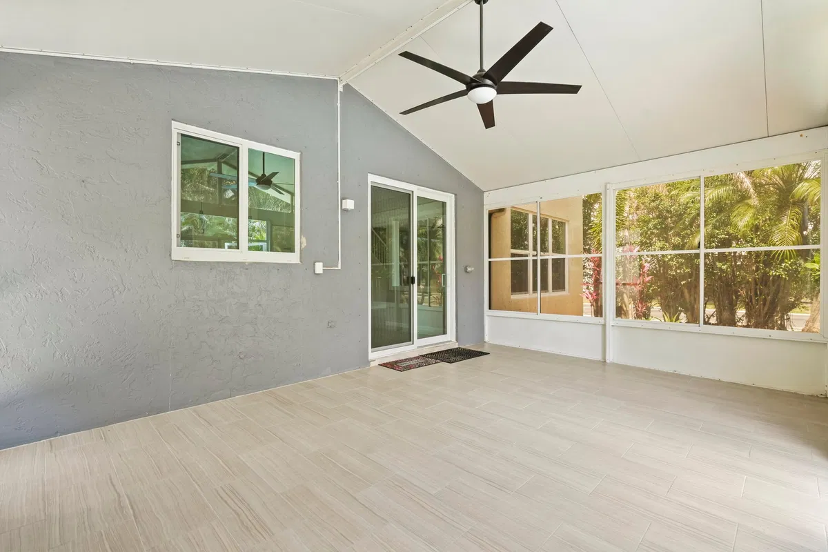 Residence photo 31