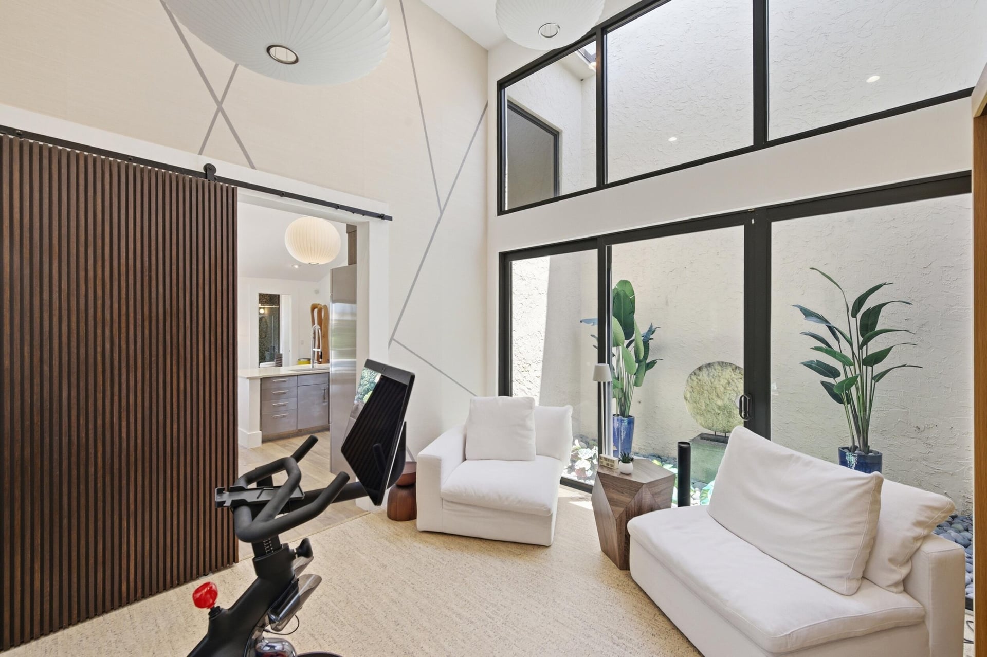 Windsor Way Residence photo 16