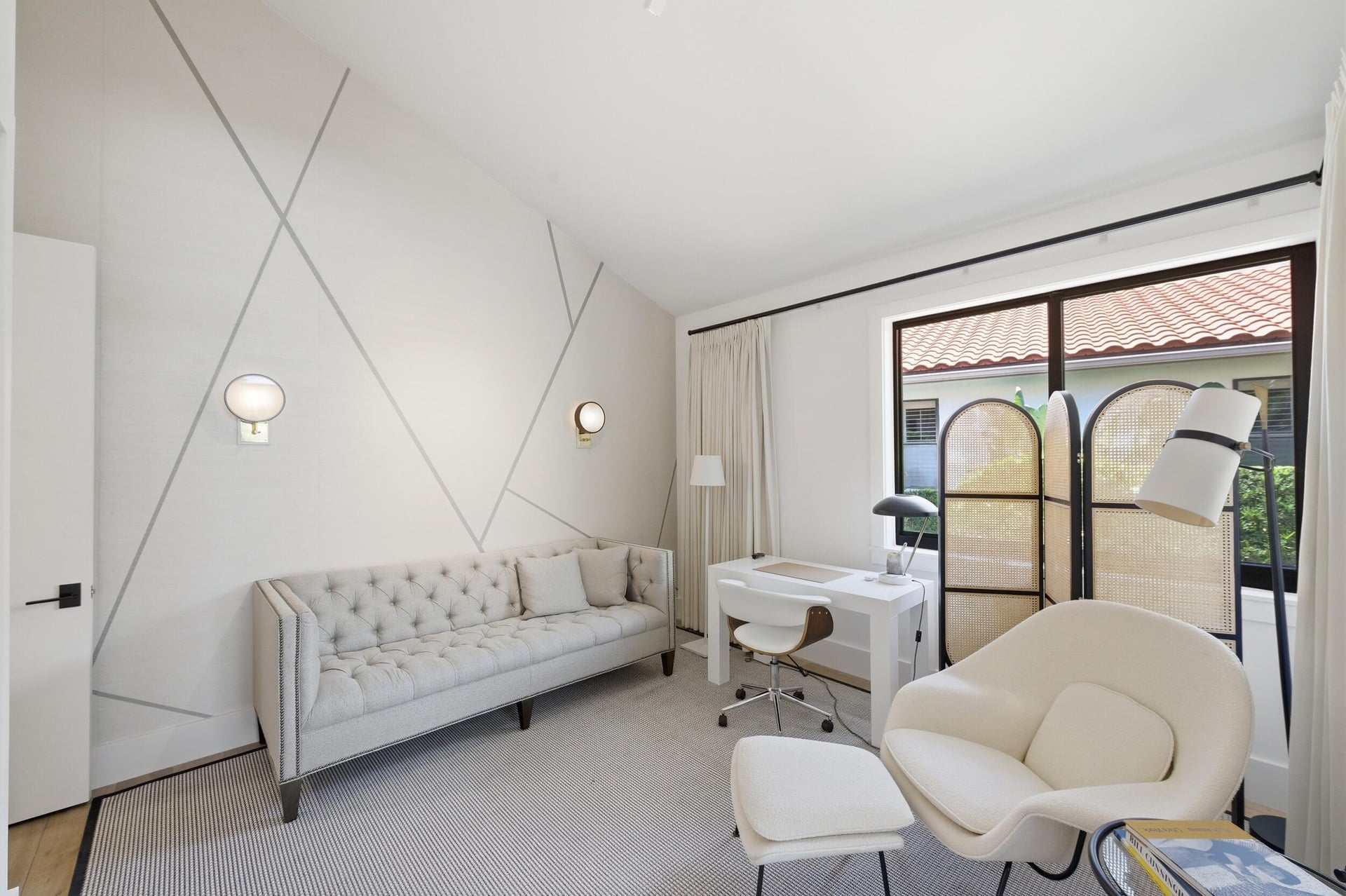 Windsor Way Residence photo 25