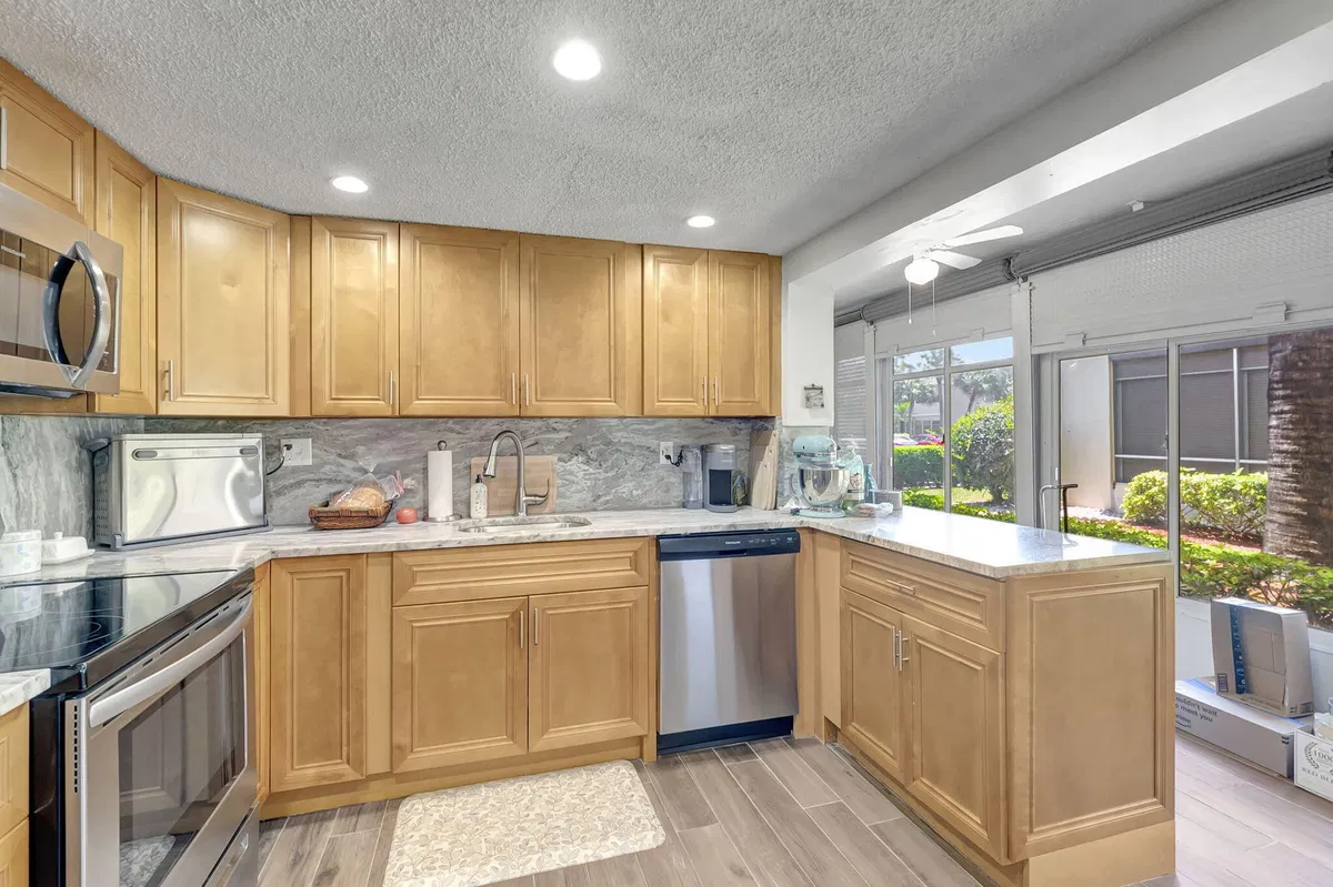 Residence photo 10