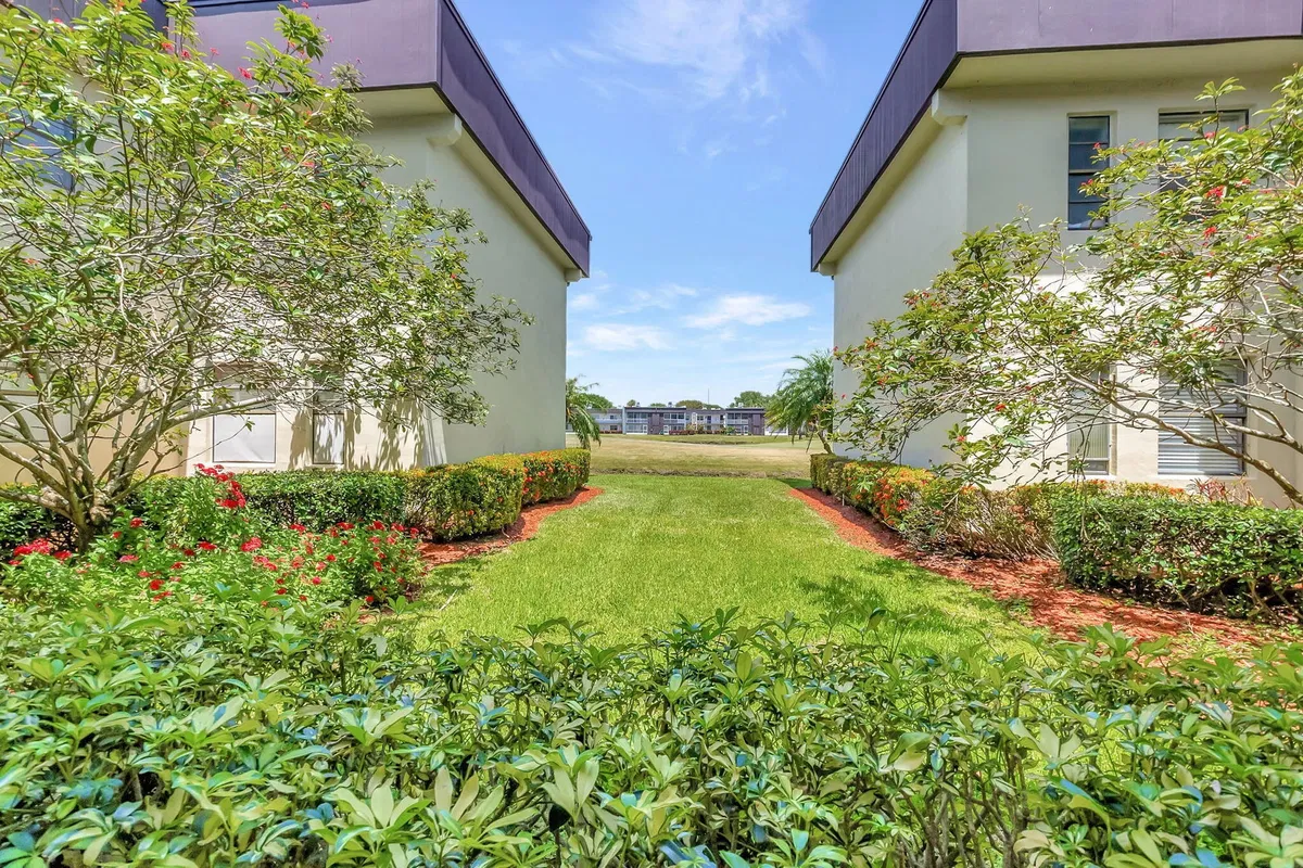 Residence photo 28