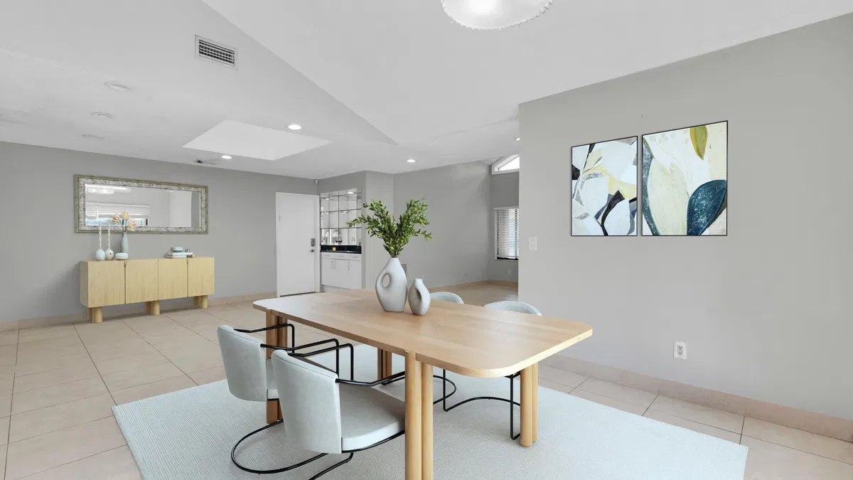 Residence photo 4