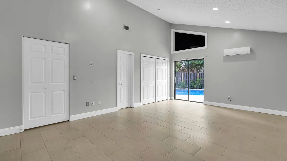 Residence photo 10