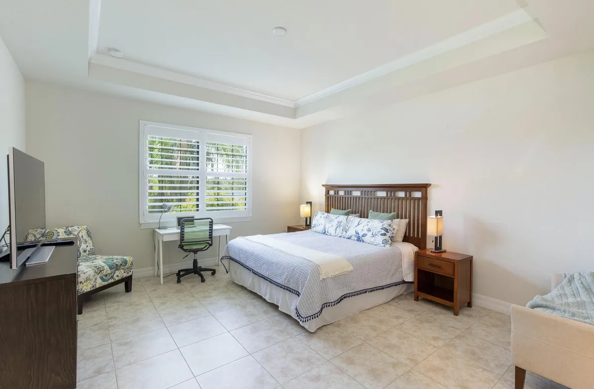 Residence photo 16