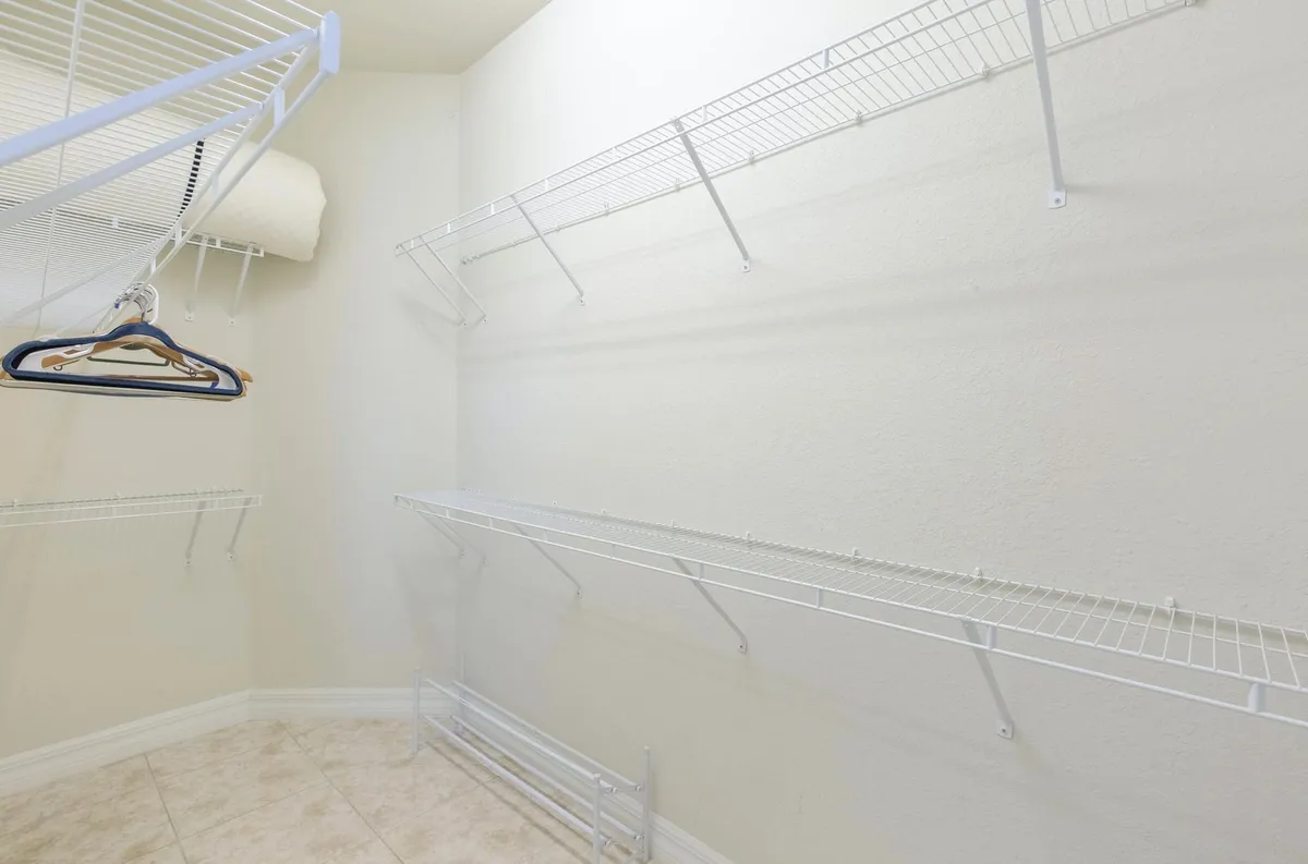 Residence photo 22