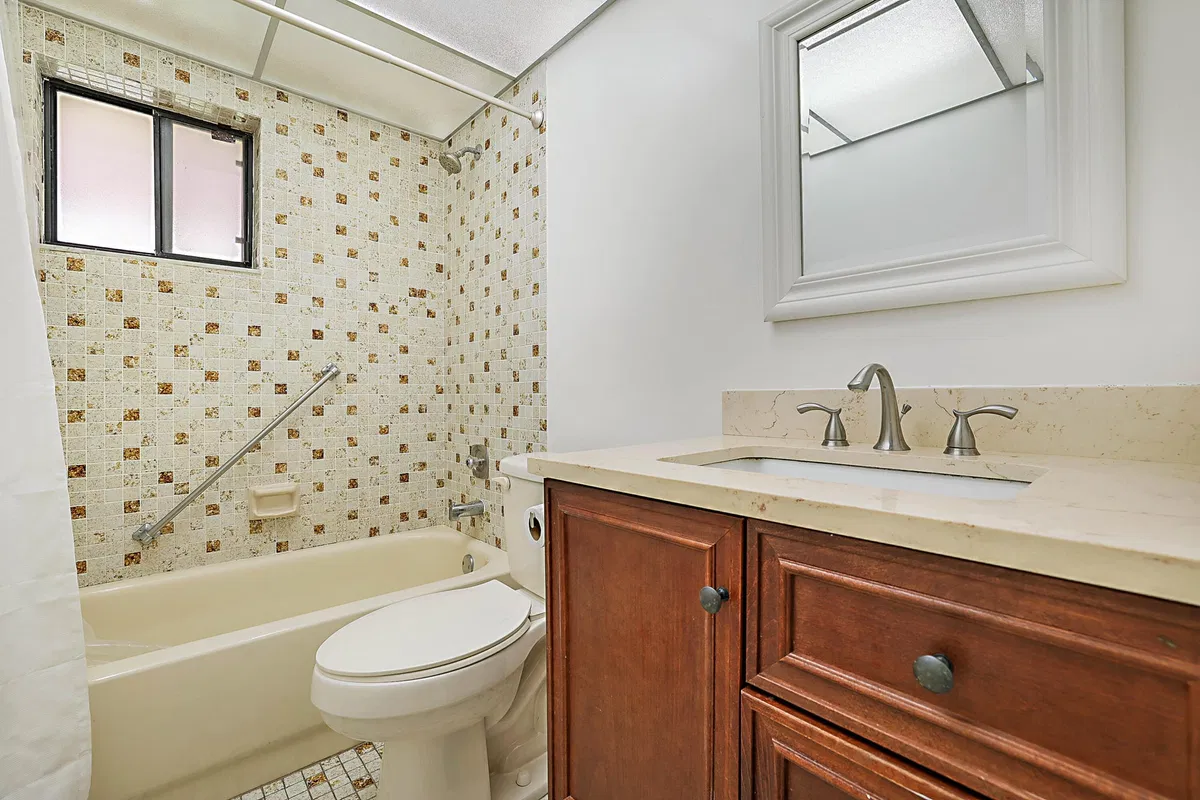  Unit 117 photo 16