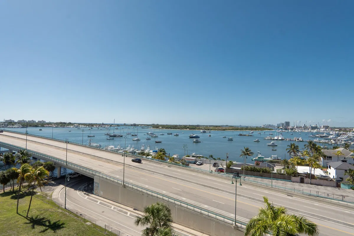 Marina Grande on the Ocean Unit 1811 photo 55