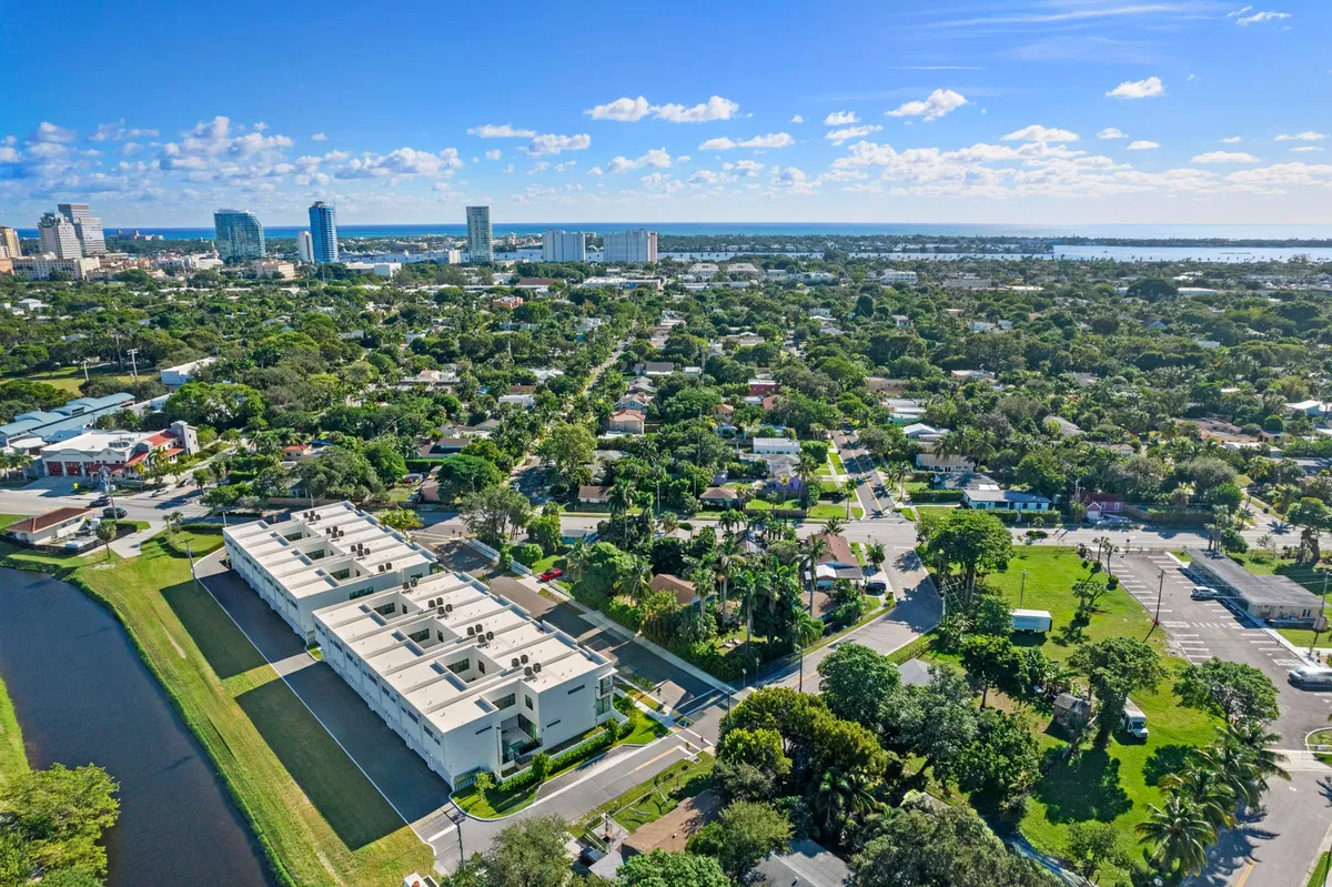 Flamingo Park Residence