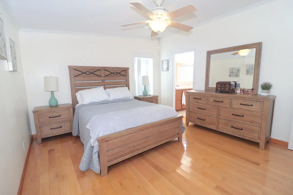 Residence photo 16