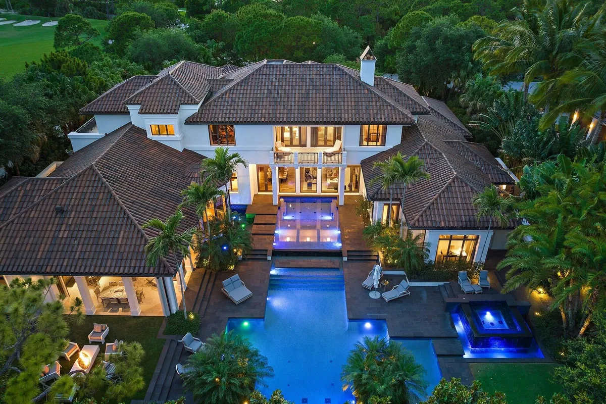 Bear's Club Residence