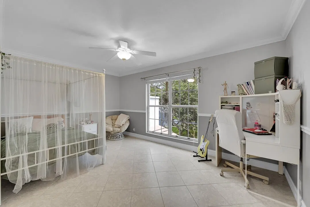 Unit 202 photo 16