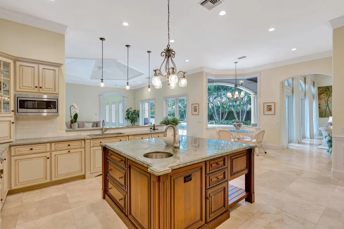 Admirals Cove Residence photo 16