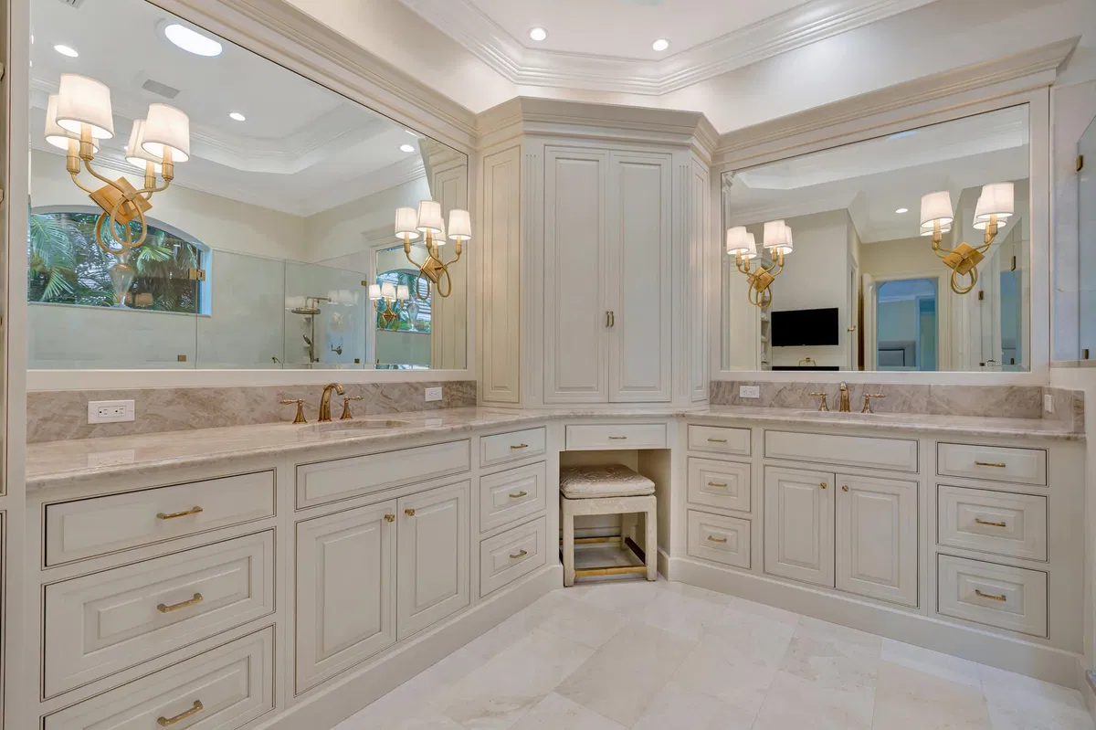 Admirals Cove Residence photo 31
