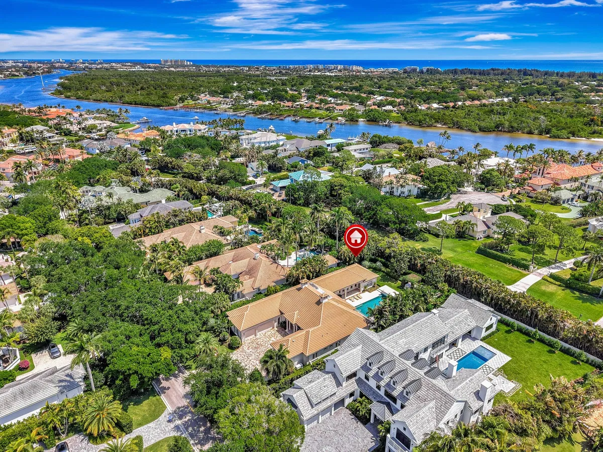Admirals Cove Residence photo 49