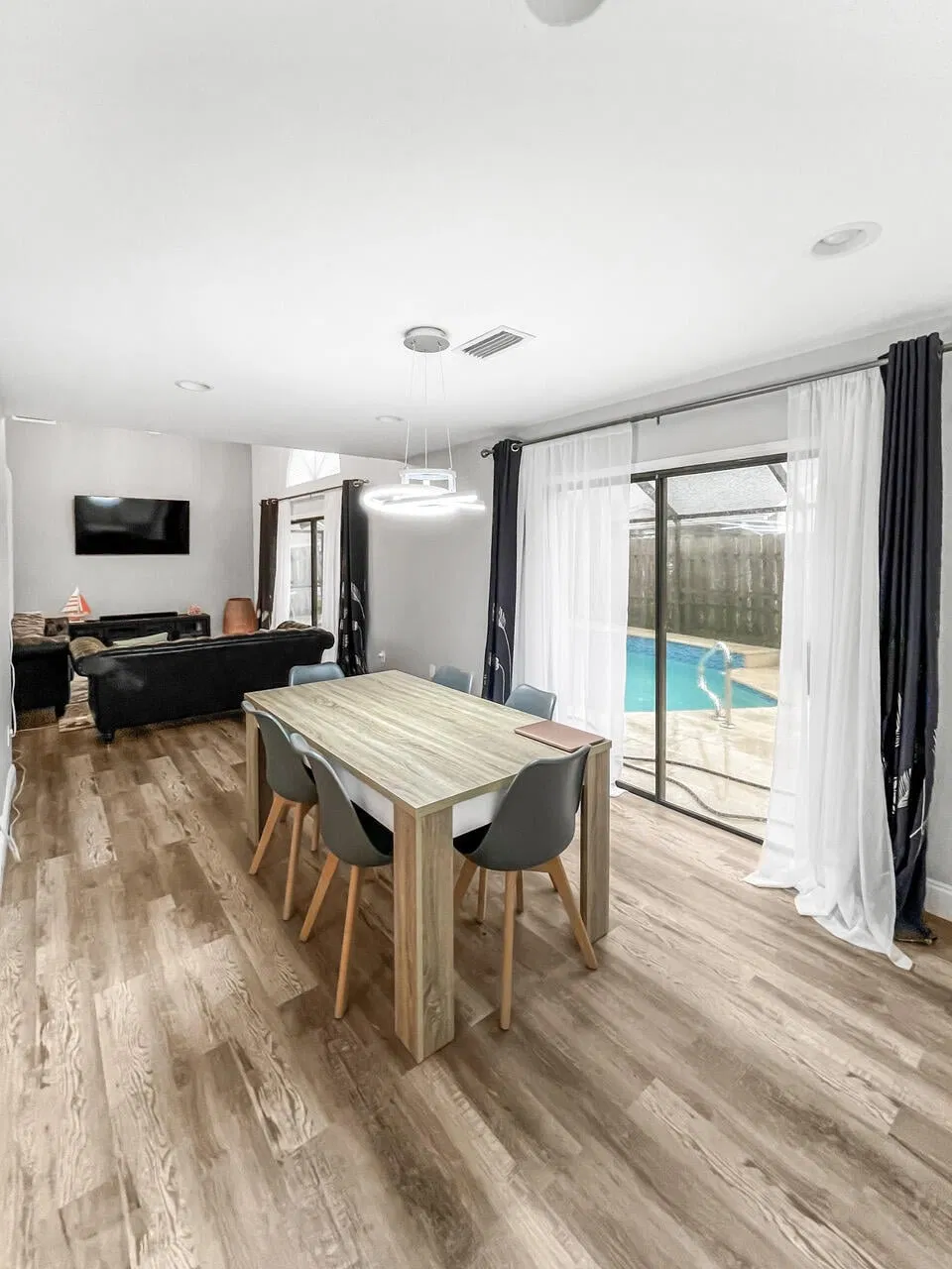 Residence photo 16