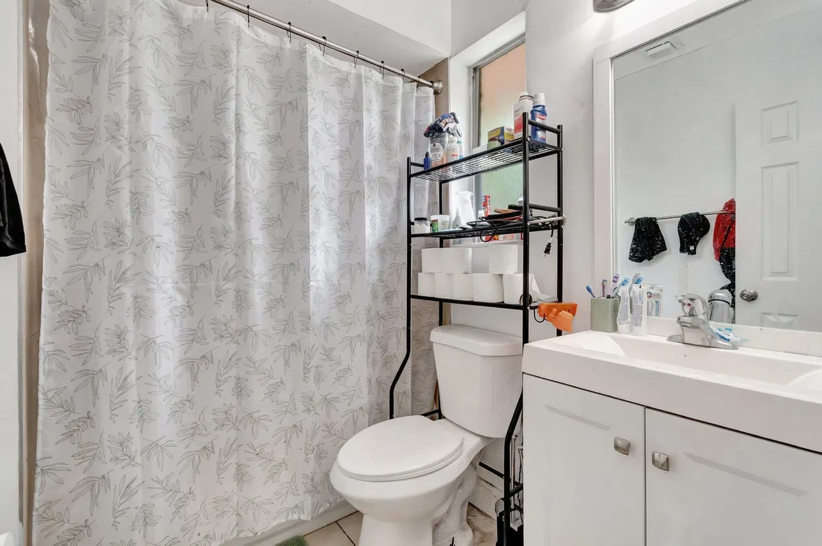  Unit A photo 58