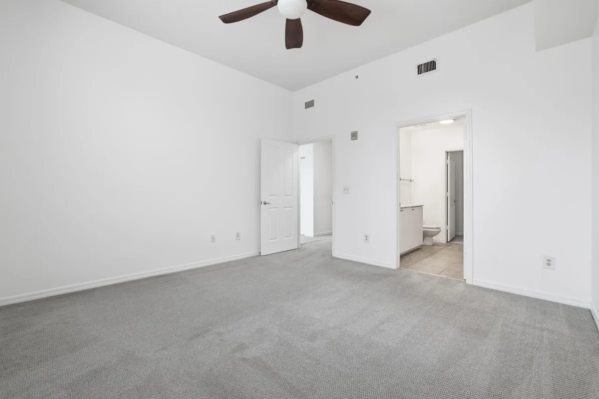 The Prado Unit 401 photo 19
