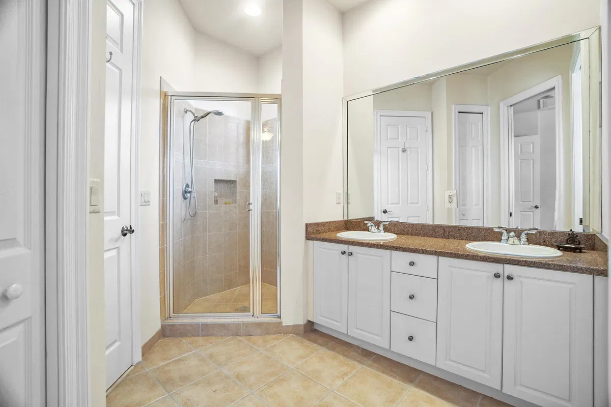 Residence photo 46