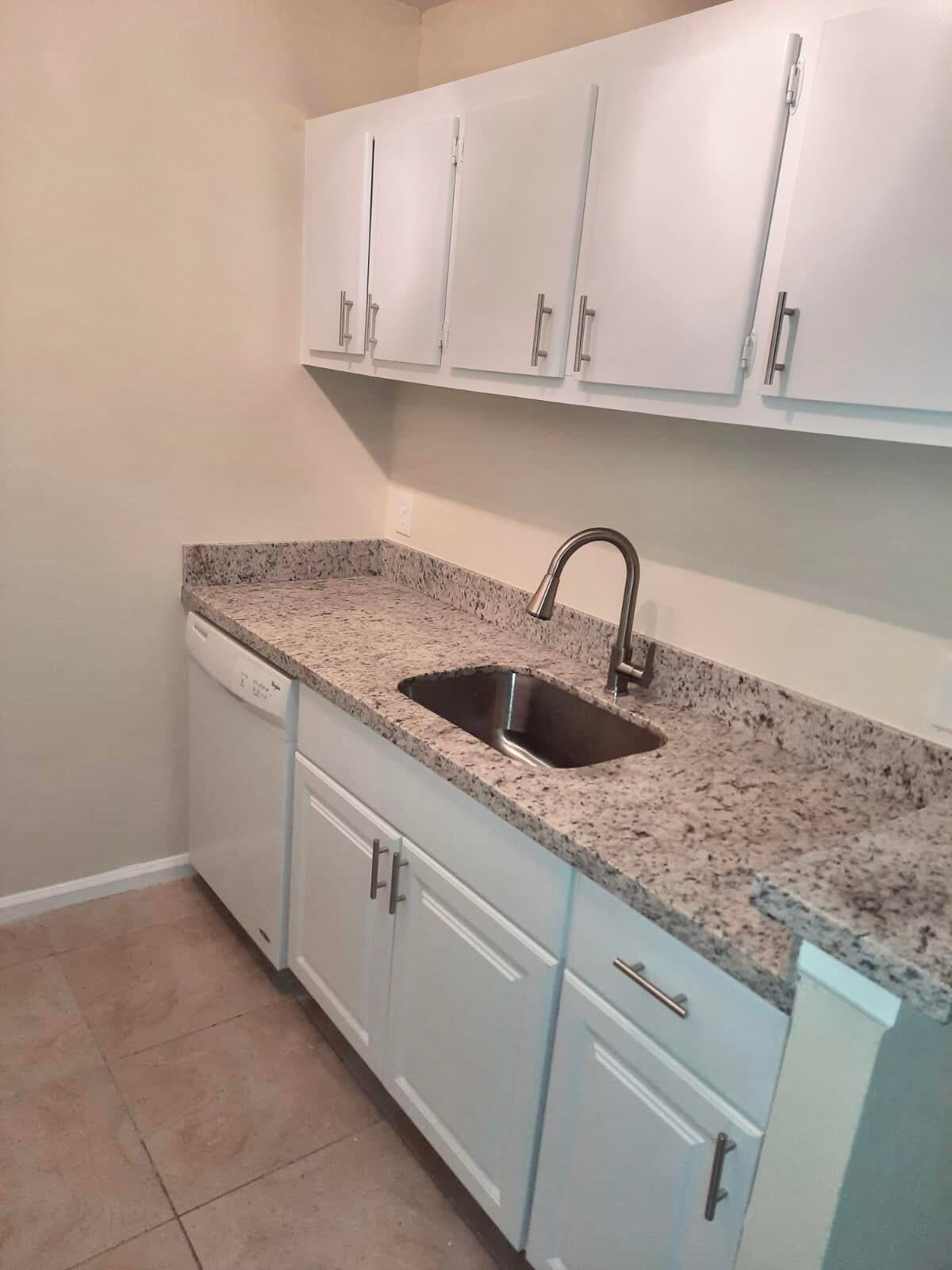 Unit B29 photo 4