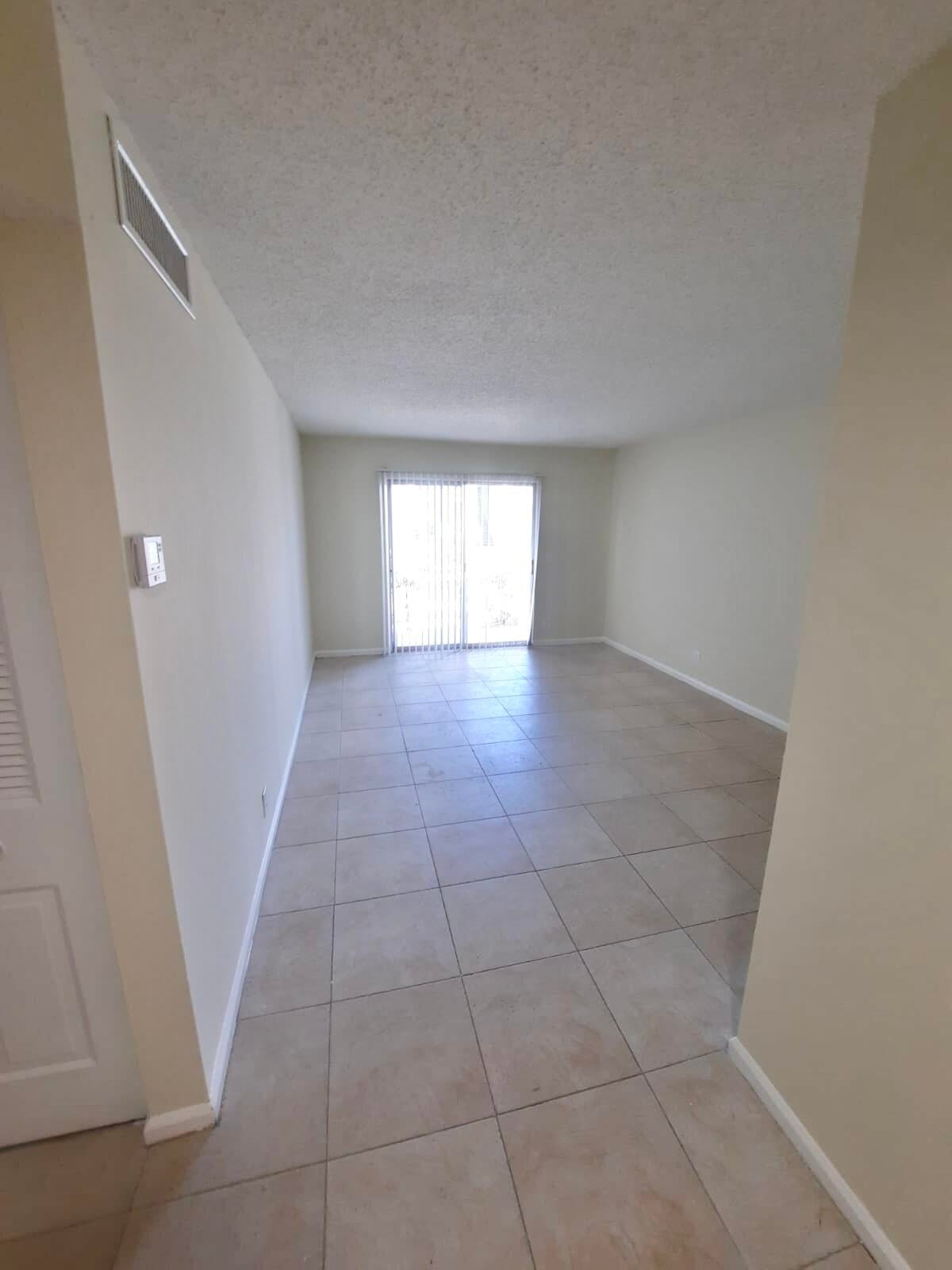 Unit B29 photo 10
