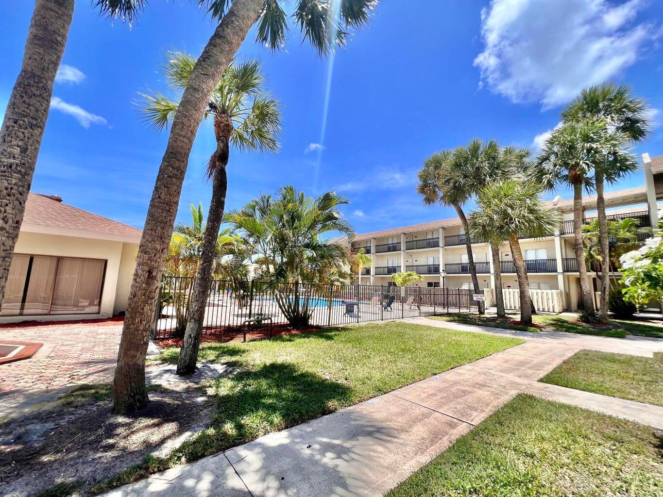 Unit B29 photo 19