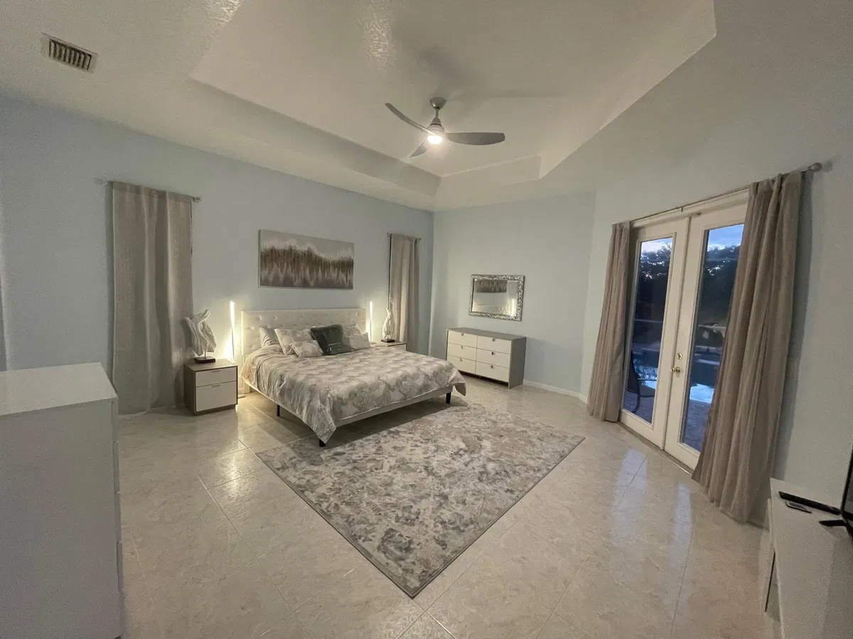 Residence photo 16
