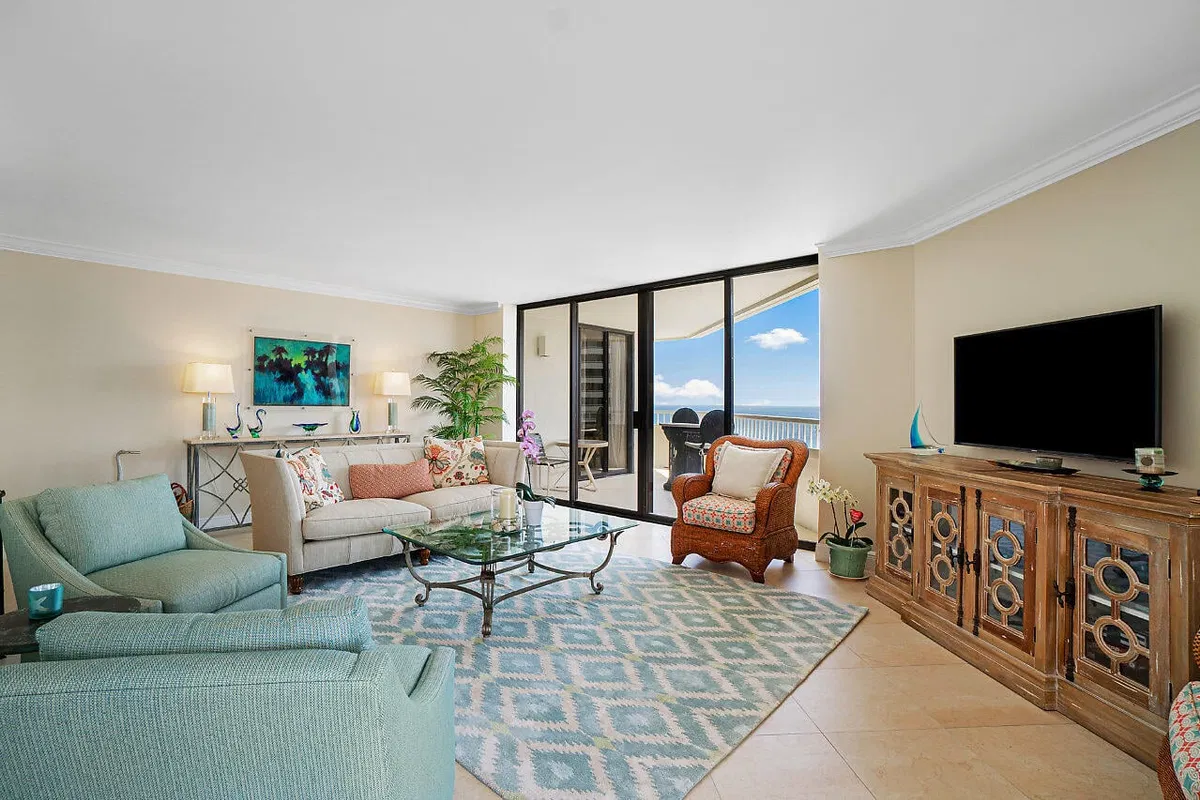 Singer Island Unit 19d photo 7