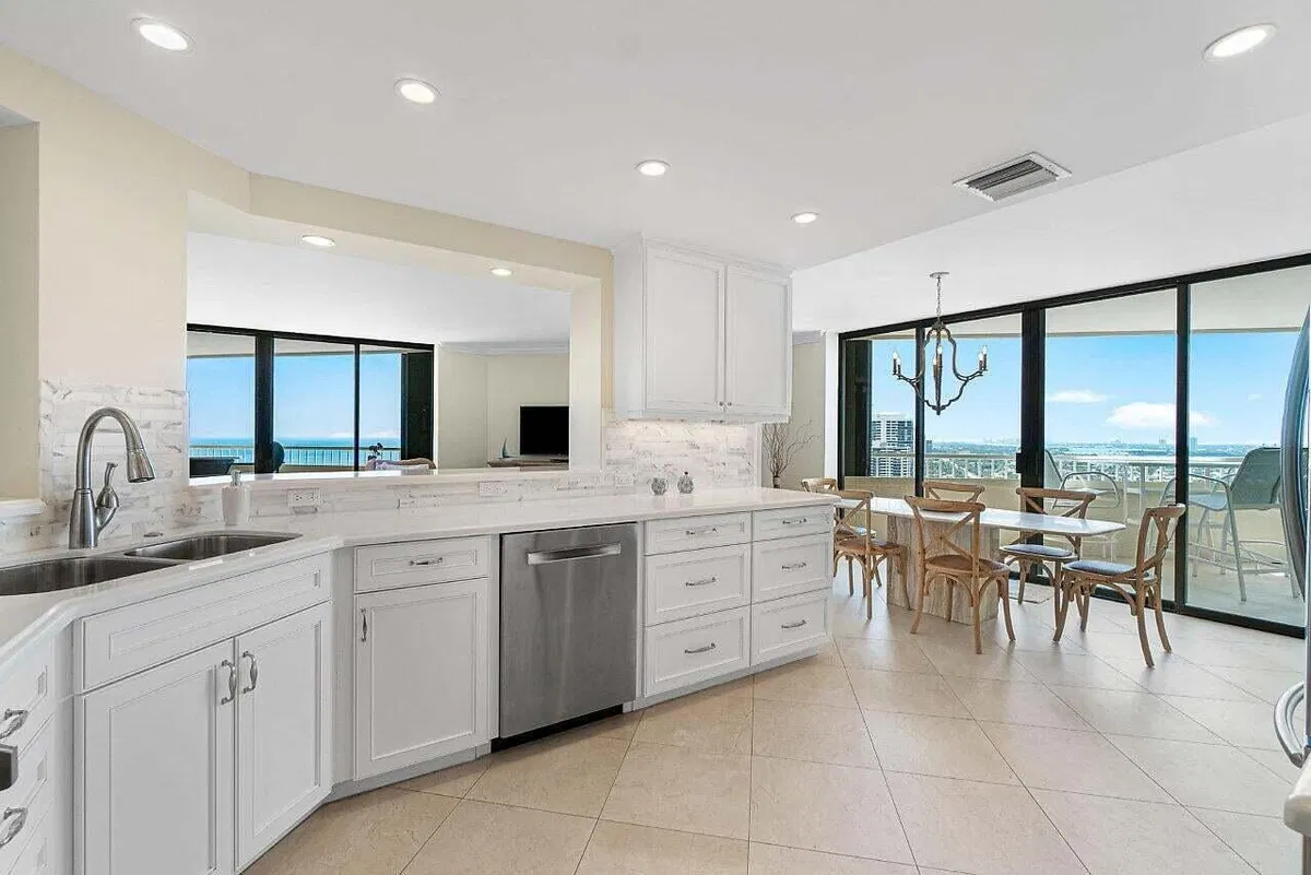 Singer Island Unit 19d photo 13