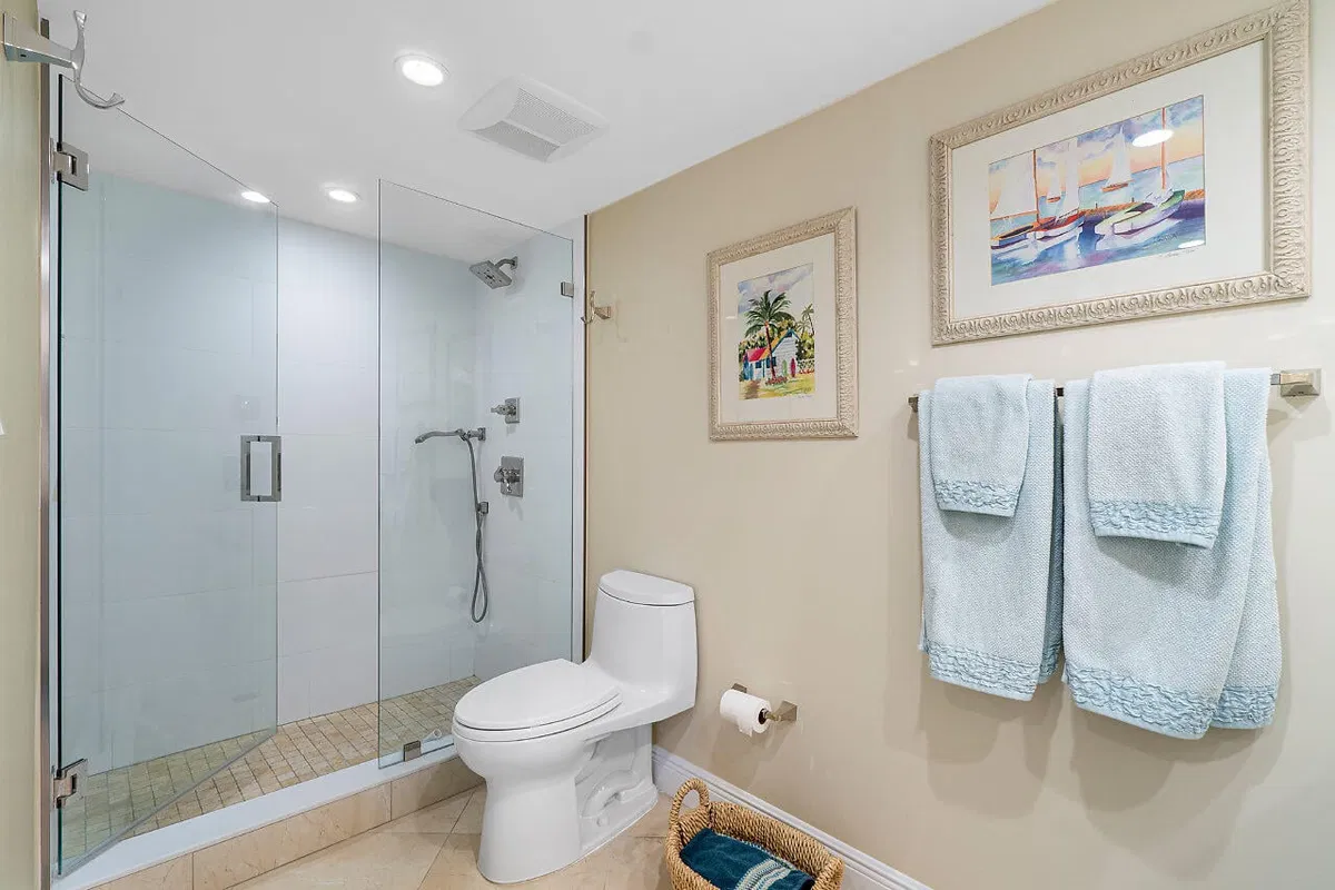 Singer Island Unit 19d photo 22
