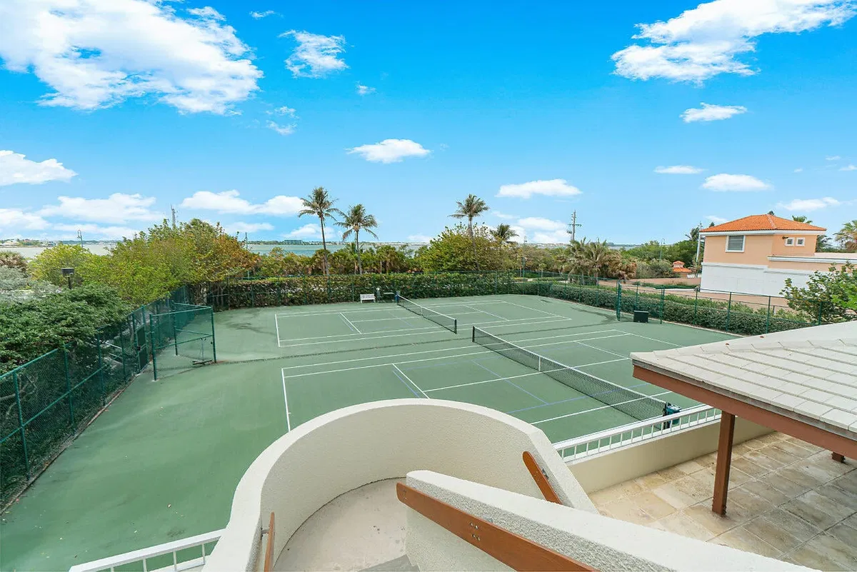 Singer Island Unit 19d photo 28