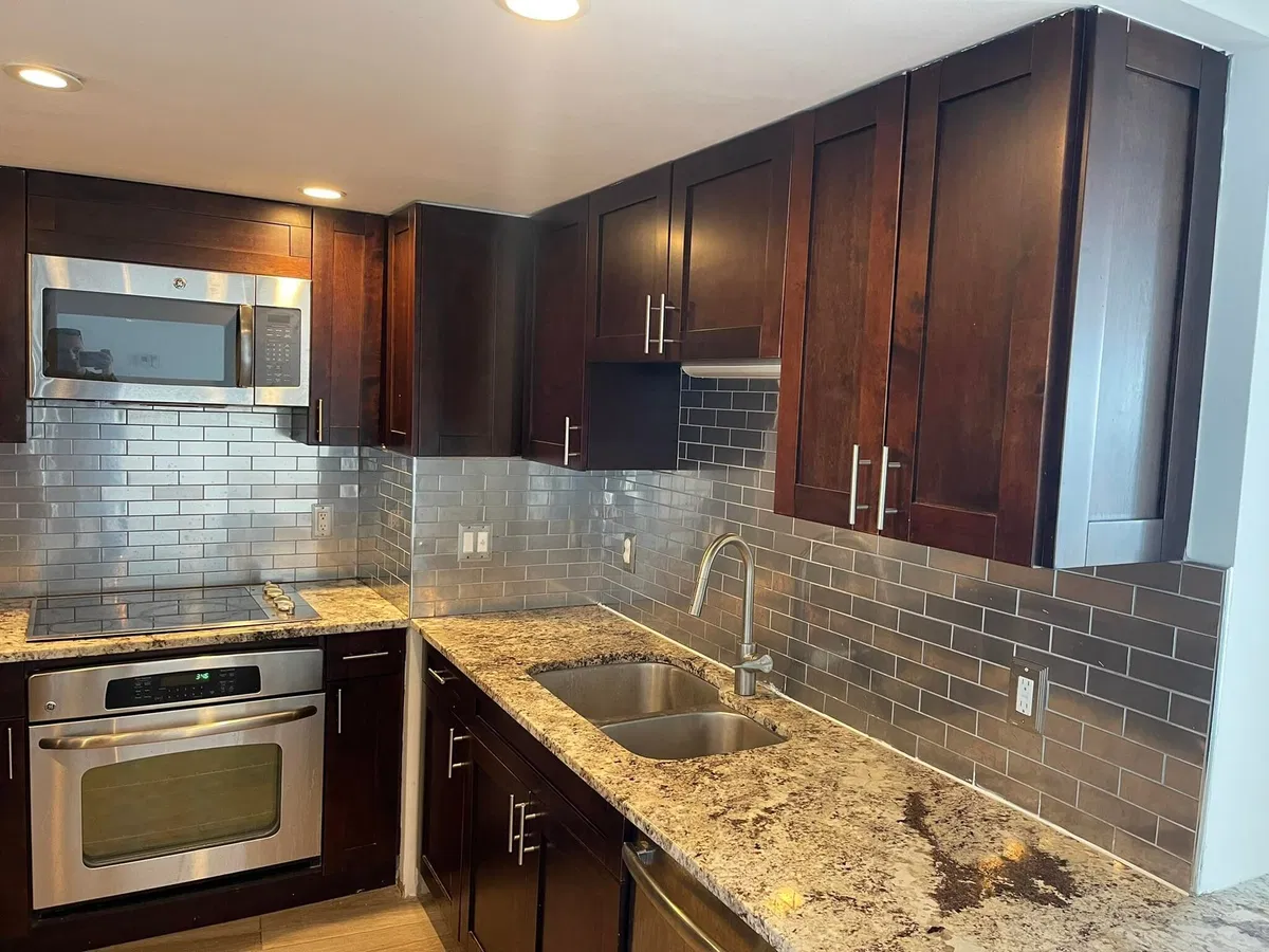 5200 N Flagler Unit 2004 photo 4