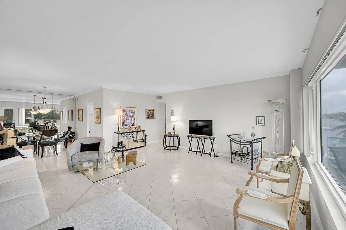 Boca Raton Unit 4b photo 10