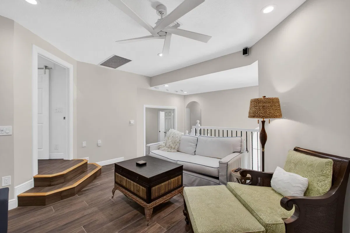  Residence photo 58