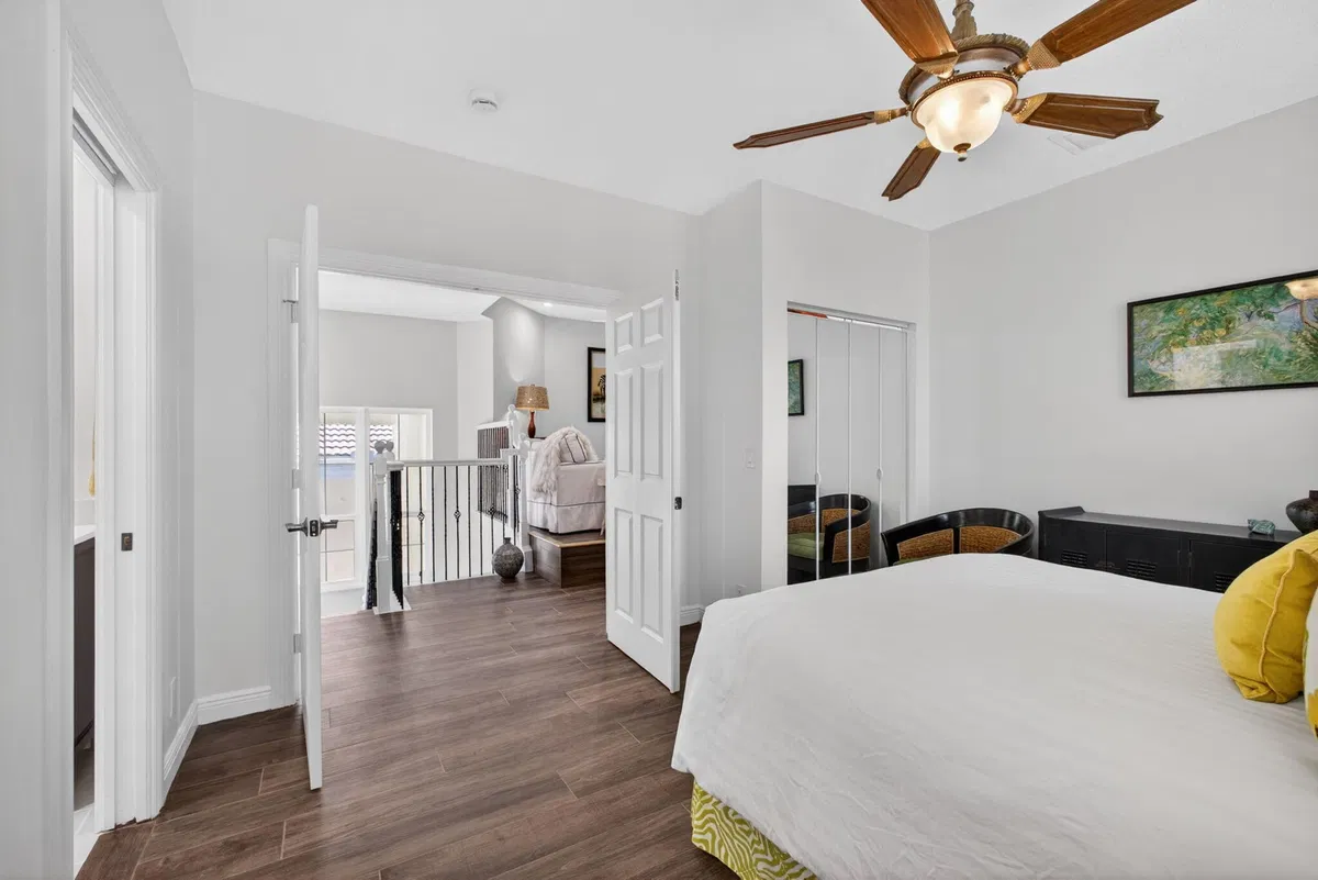  Residence photo 64