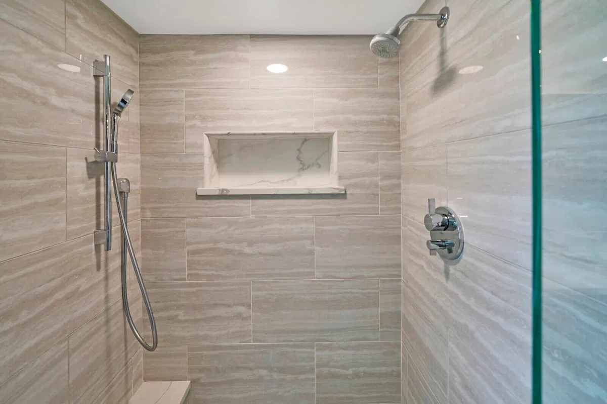 Unit 512 photo 31