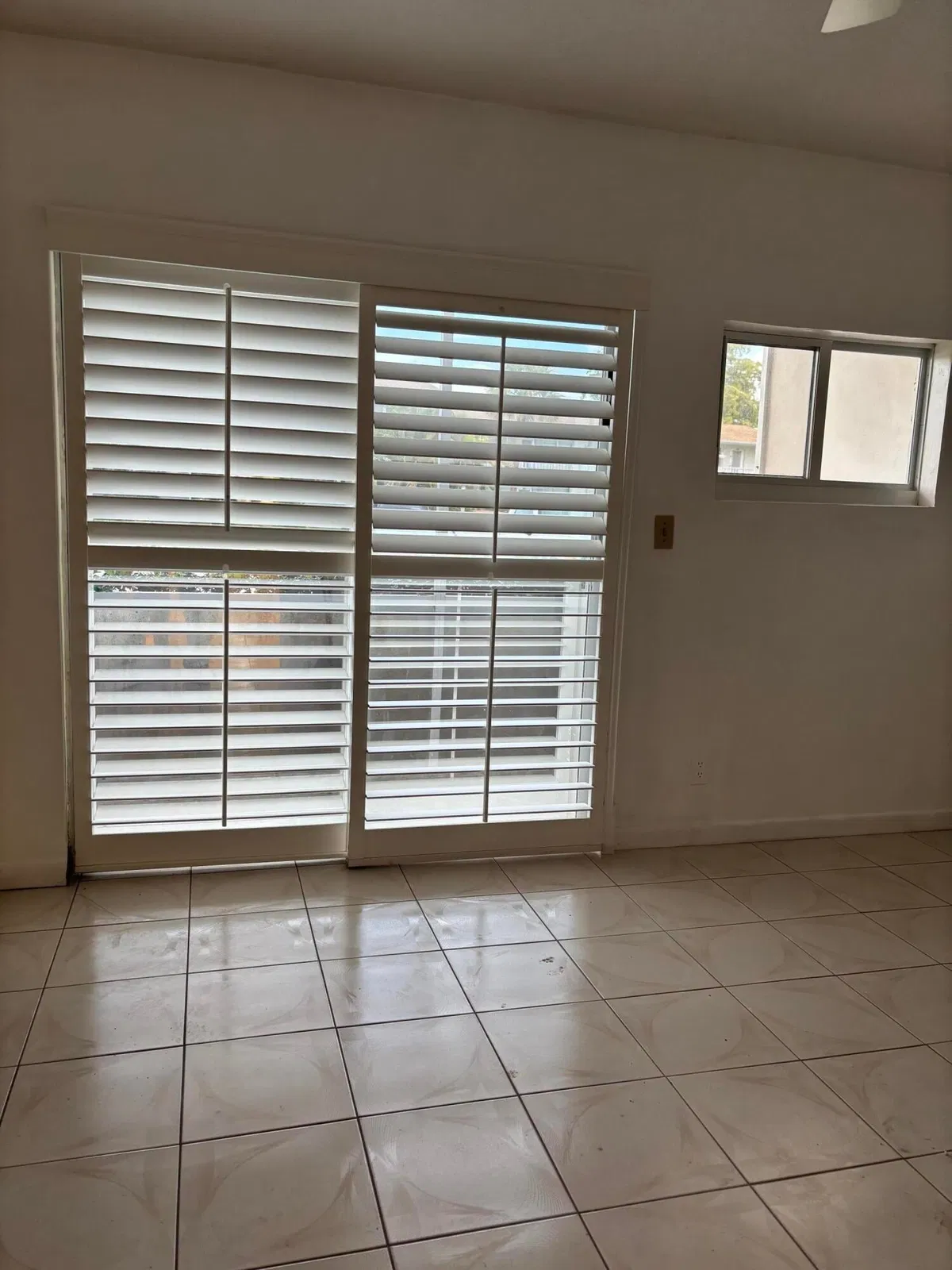 Unit 223 photo 4