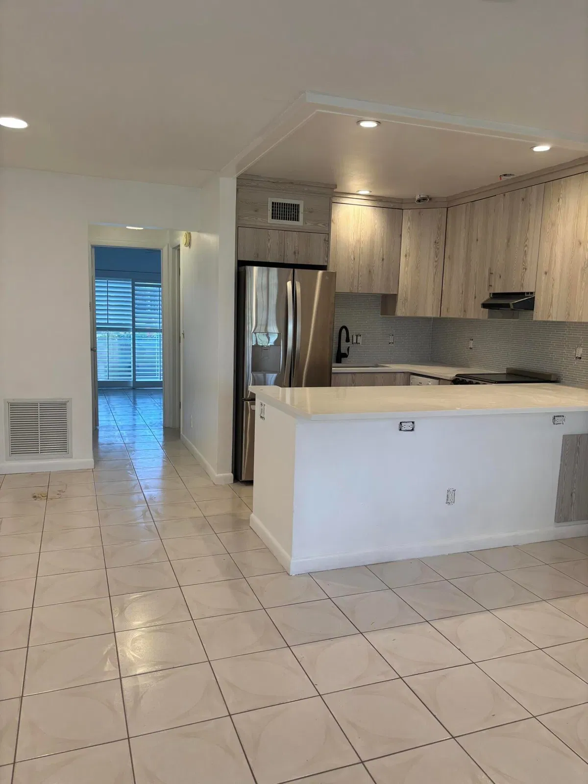 Unit 223 photo 10